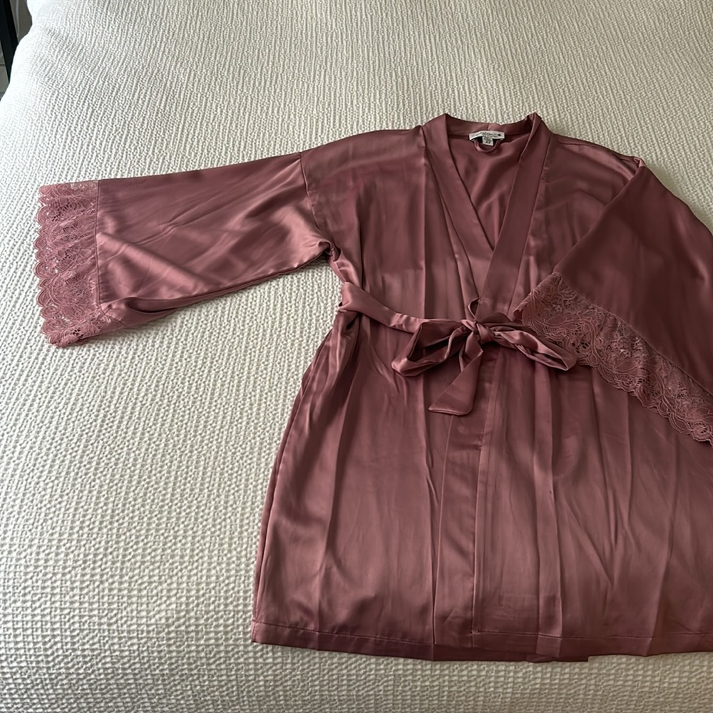 In Bloom Pink Robe - Picture 2 of 4